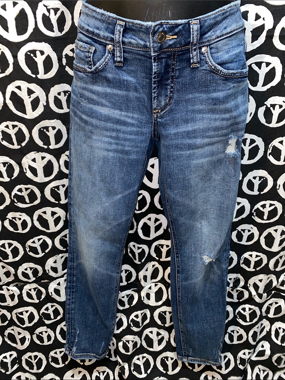 SILVER JEANS DISTRESSED JEANS SZ W25/L27